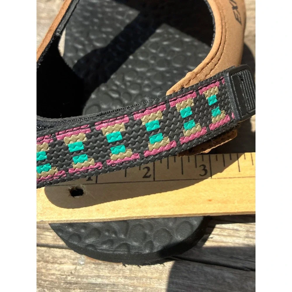 Vintage EXPLORERS Outdoors Hiking Sandals 9 Aztec Geometric Straps Gorpcore